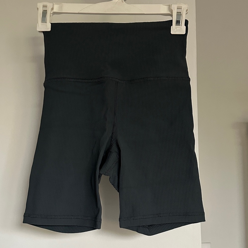 Athleta Women's Ribbed Grayish/Green Bike Shorts